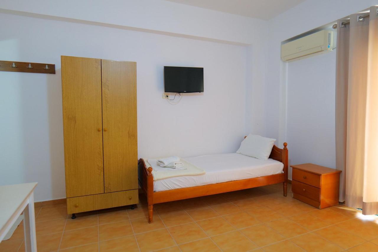 Alex & Sofi Hotel Himarë Dış mekan fotoğraf