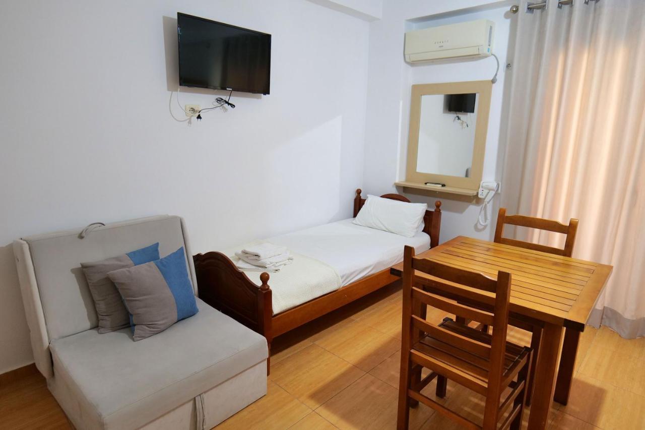 Alex & Sofi Hotel Himarë Dış mekan fotoğraf