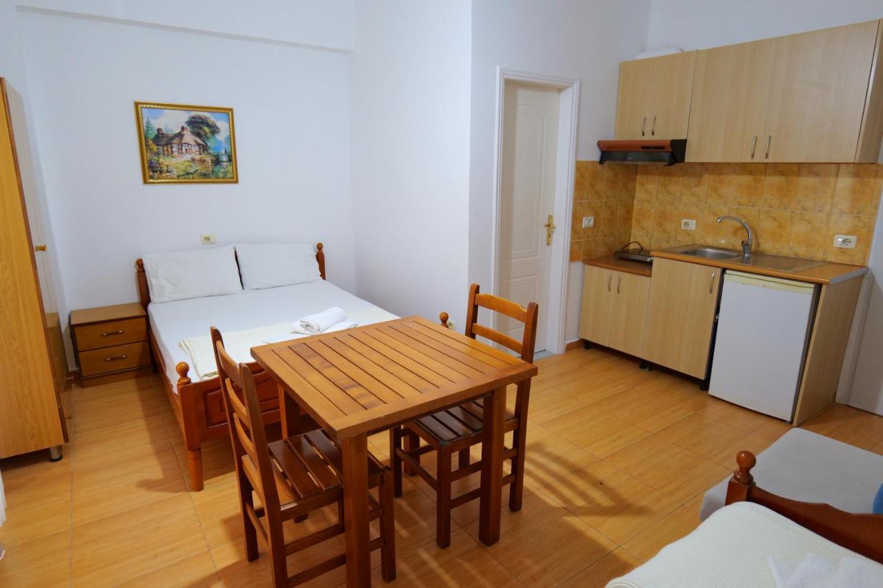 Alex & Sofi Hotel Himarë Dış mekan fotoğraf