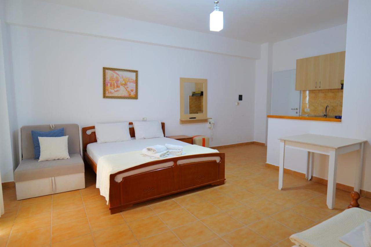 Alex & Sofi Hotel Himarë Dış mekan fotoğraf