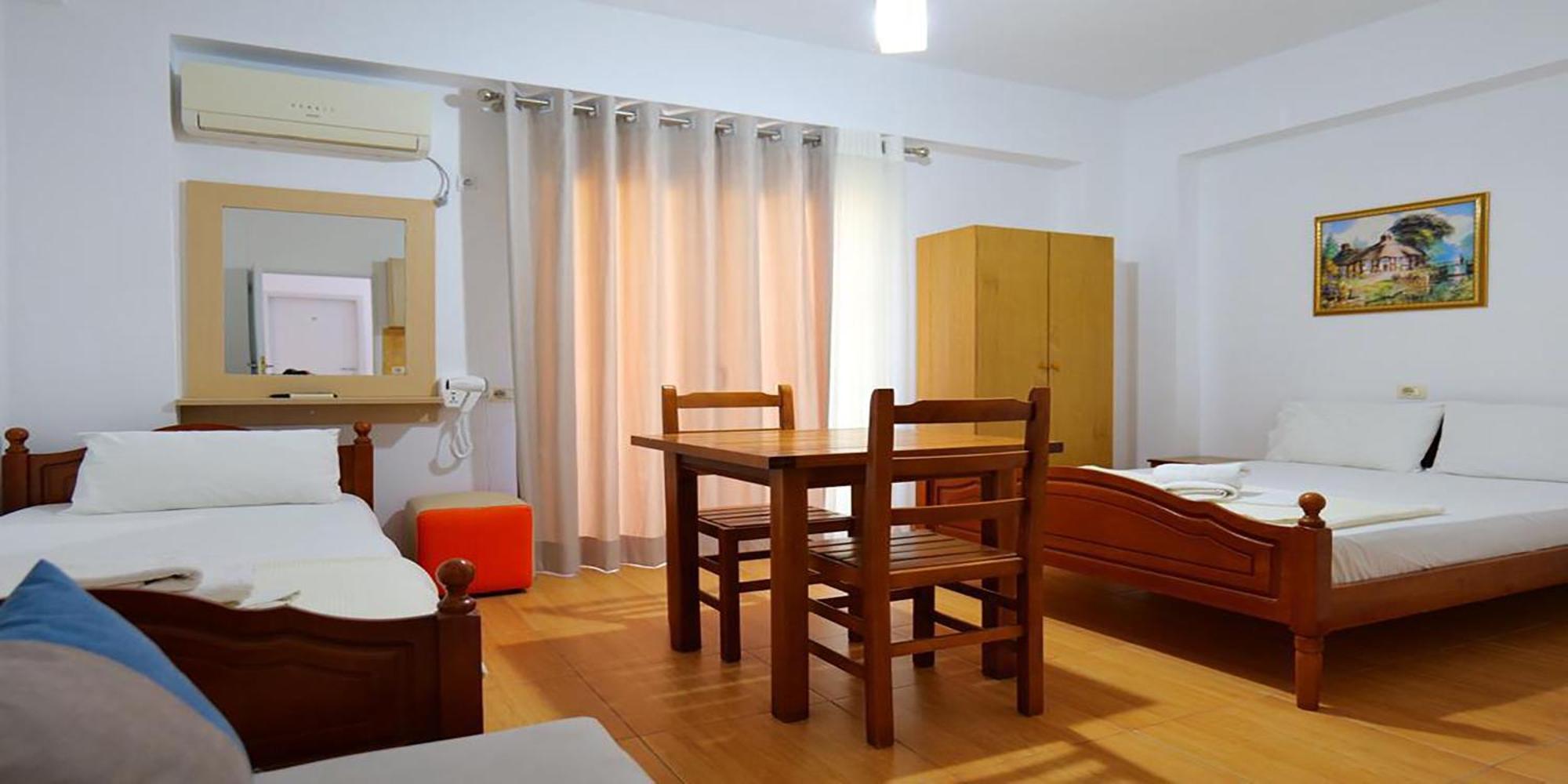 Alex & Sofi Hotel Himarë Dış mekan fotoğraf